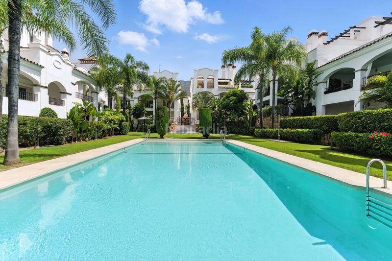 Foto 0c30fcf3-e563-400d-b689-c9fdd5f0a3d5. Piso en Sierra Blanca Marbella