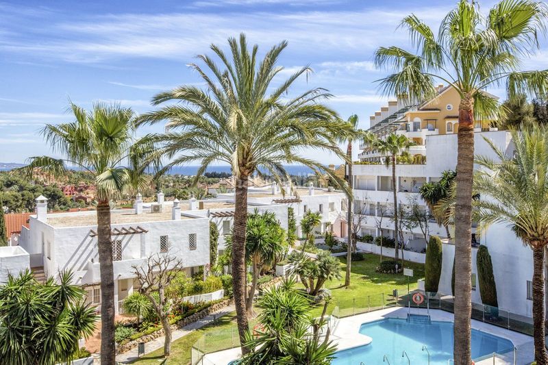 Foto 770cbe05-6c0c-4670-8442-b11ed47f7c40. Pis amb aparcament a Las Brisas Marbella