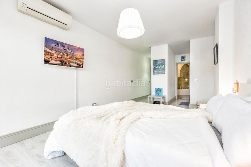 Foto ae48c359-4da6-49e7-b77c-02a838b8a151. Pis amb aparcament a Las Brisas Marbella