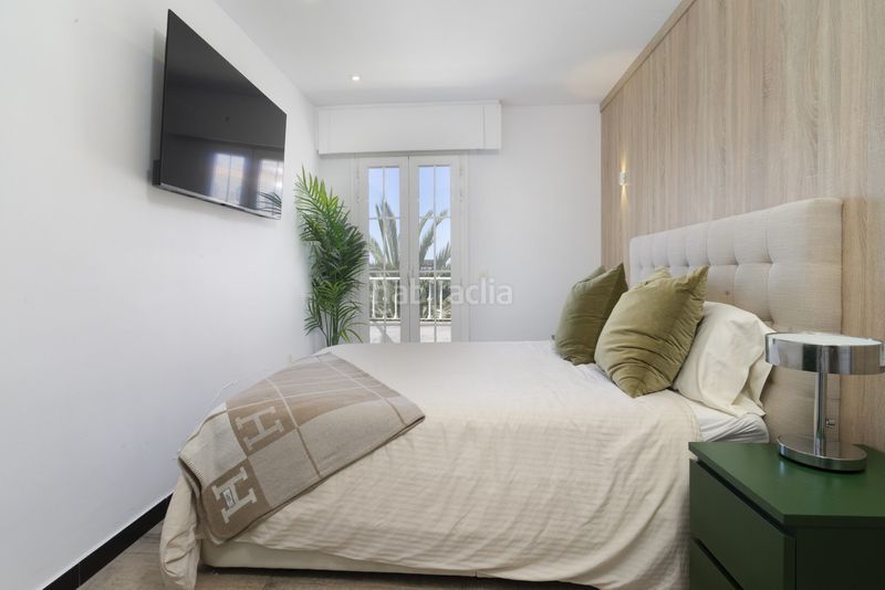 Foto b96ec197-0112-43a1-8e92-5fefda0de054. Casa adossada amb aparcament a Puerto Banús Marbella