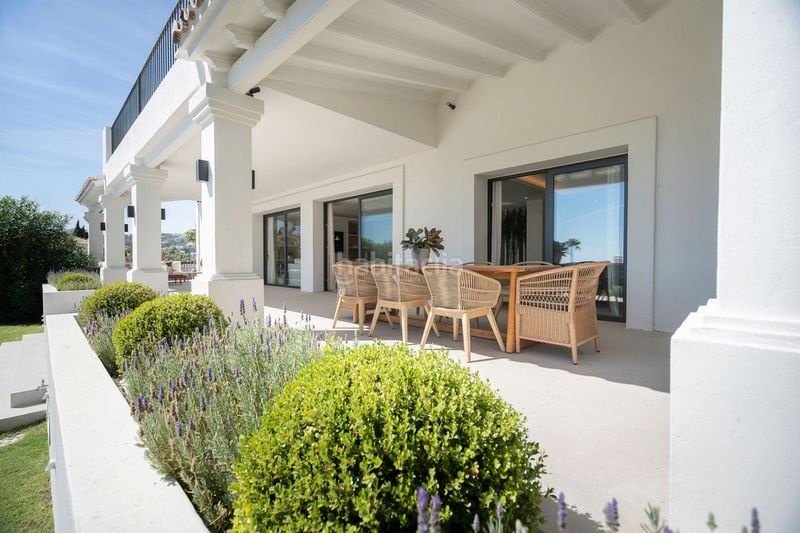 Foto a6a4a37d-80fa-47c0-8158-8906cf51bc24. Casa adossada a Las Brisas Marbella