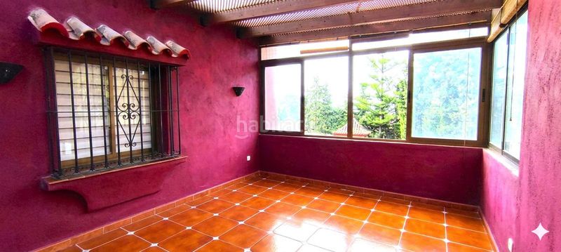 Foto cd3b508a-9b1b-41e2-bb73-42e3d8400240. Casa adossada amb aparcament a Río Real Marbella