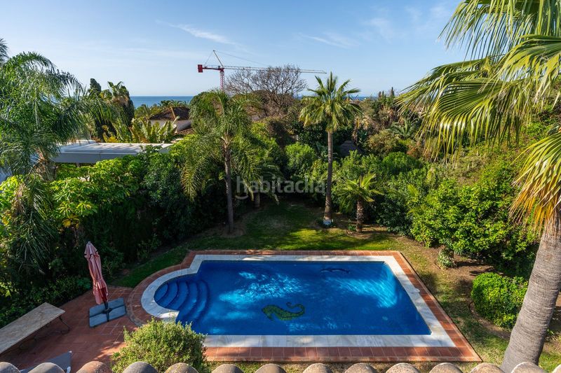 Foto a43b6203-3b60-4308-8f0e-8c4ba259b19f. Casa adossada amb aparcament a Marbesa Marbella
