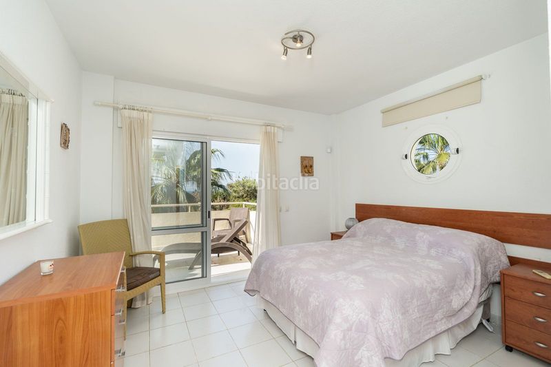 Foto ad386fbf-e8e5-4157-9c23-1d823f15e549. Casa adossada amb aparcament a Marbesa Marbella