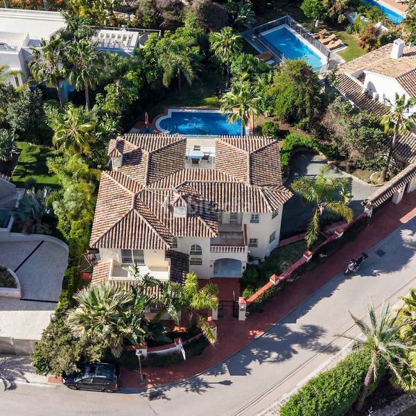 Foto e1f2fbc8-390d-40a2-867a-59cfec48894e. Casa adossada amb aparcament a Marbesa Marbella