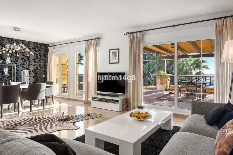 Foto cd976b68-ce99-4cf3-bcb6-94b9ef5ac9ae. Àtic a Las Brisas Marbella