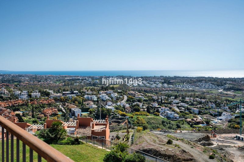 Foto dfb22620-9ed2-4d30-807e-d2db3ae58152. Àtic a Benahavís pueblo Benahavís