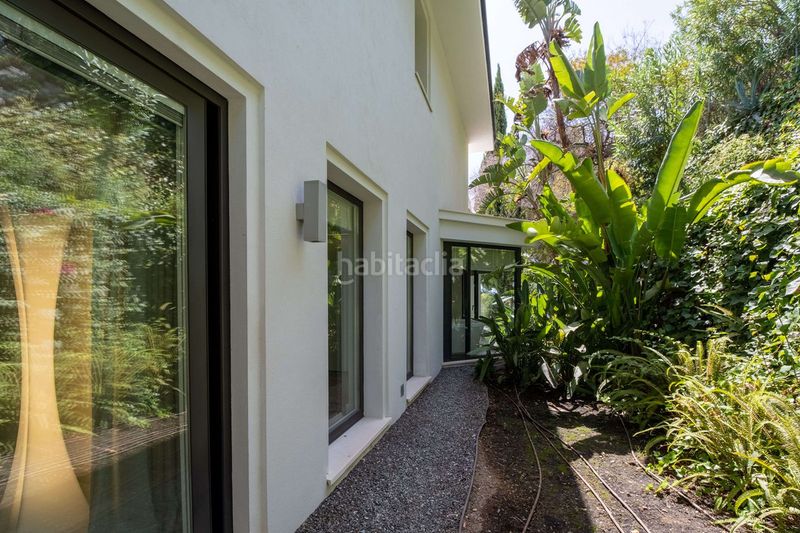 Foto bd1b3abc-6ced-4bbf-8644-066743cd3cda. Casa adossada amb aparcament a La Zagaleta Benahavís