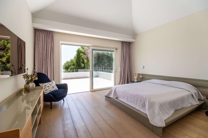 Foto c769266c-24f7-4e11-b60c-0dee203cfc34. Casa adossada amb aparcament a La Zagaleta Benahavís