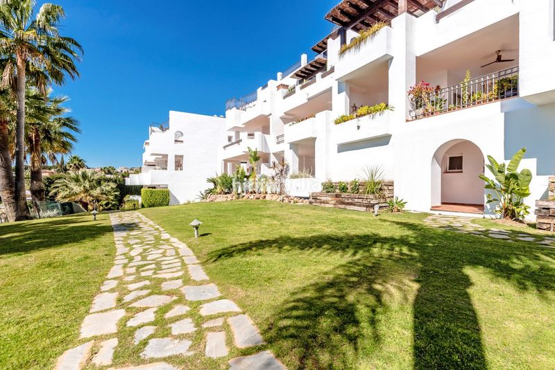 Foto 690a0608-172f-4b60-8251-ee8e0e69b165. Pis a Las Brisas Marbella