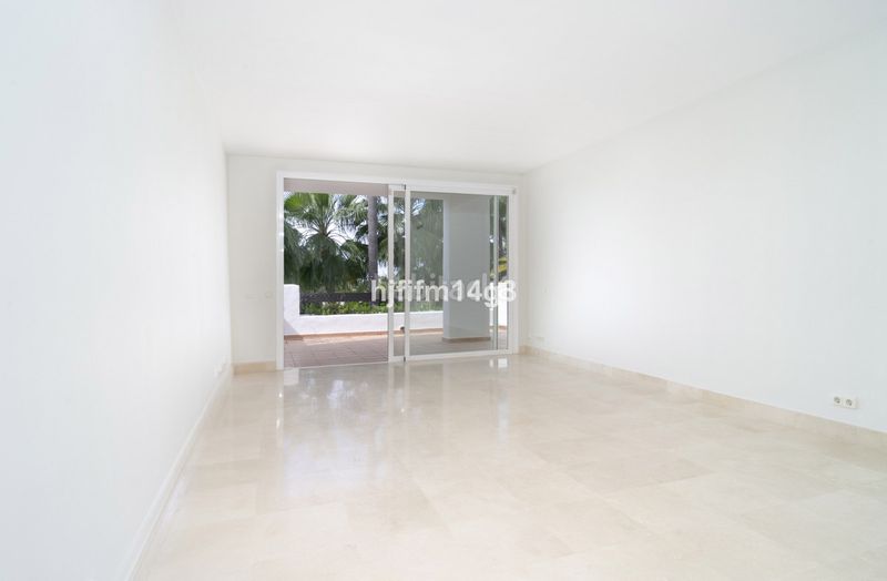 Foto 8b45643b-f78f-4fd1-a325-ceb55721e7d4. Pis a Las Brisas Marbella