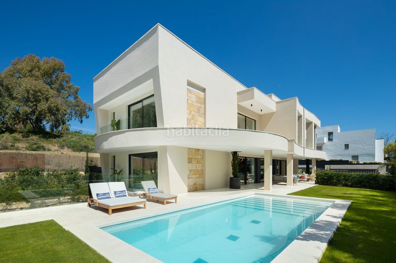 Foto 4ad84852-b124-47e7-b129-181044a25393. Casa adossada a Las Brisas Marbella