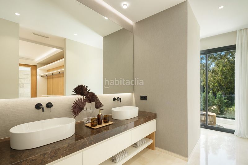 Foto d1b5e2d0-3694-4e73-80f1-3b4fc3706683. Casa adossada a Las Brisas Marbella
