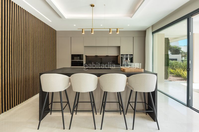 Foto d7746ffe-640b-4b3a-9a7f-50d39bfc55a0. Casa adossada a Las Brisas Marbella