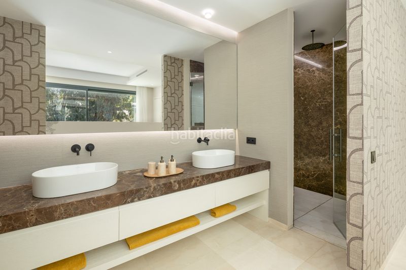 Foto e69027aa-3e47-452c-85c2-397095c77b42. Casa adossada a Las Brisas Marbella