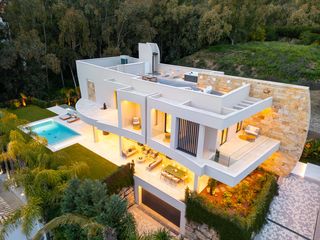 Semi detached house in Las Brisas