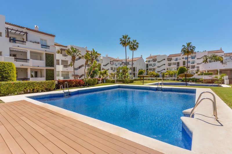 Foto 75d34b21-613f-487d-bb56-1377c74377f9. Pis a Centro Estepona