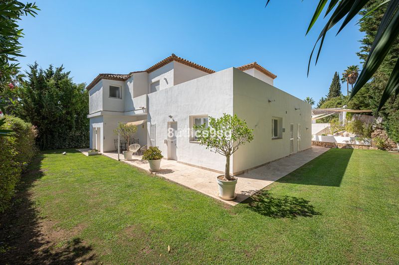 Foto 67229614-3024-4e07-b25a-cbbe6583e3dd. Casa adossada a Las Brisas Marbella