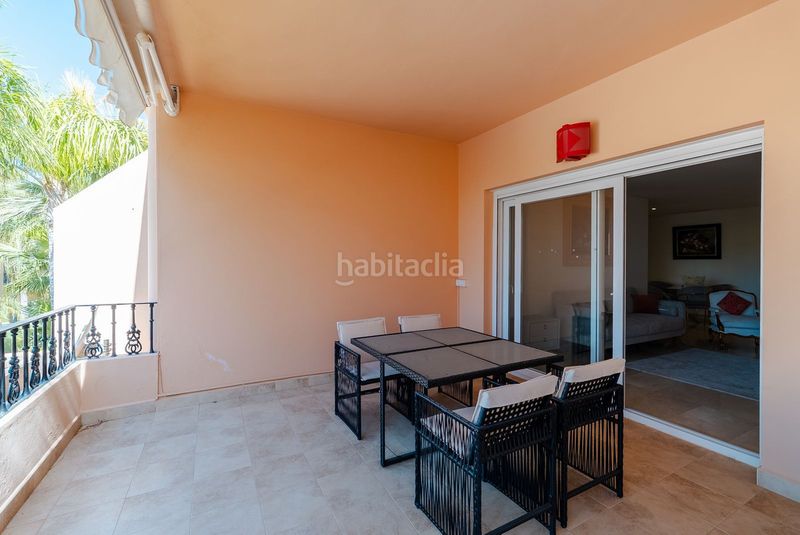 Foto 55e76ba8-d48f-41fd-92a6-7581f30d074e. Pis a Las Brisas Marbella