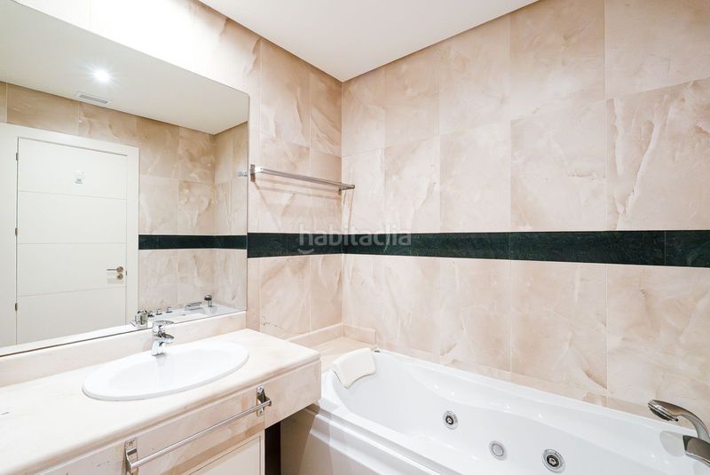 Foto c33c8b50-07f6-4171-9a89-8c917c40ba40. Pis a Las Brisas Marbella