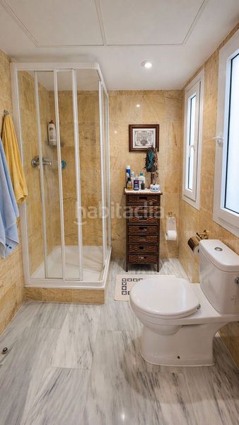 Foto b0620223-642d-443c-a81f-bf6fab04b321. Pis amb aparcament a Las Brisas Marbella