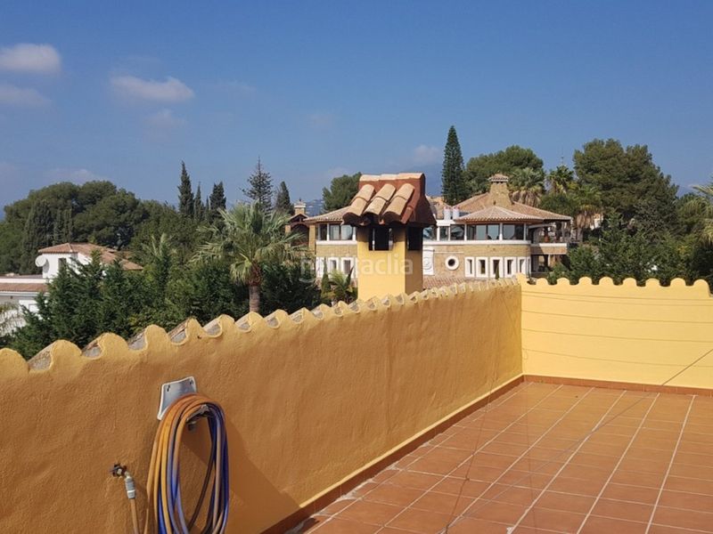 Foto 5296c80a-94f7-4b76-8da9-bd9b55425502. Casa adossada amb aparcament a Las Brisas Marbella