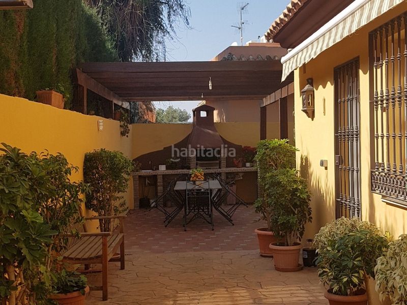 Foto 7bd4e0ba-df6f-4fc0-9df4-33874d84eb55. Casa adossada amb aparcament a Las Brisas Marbella