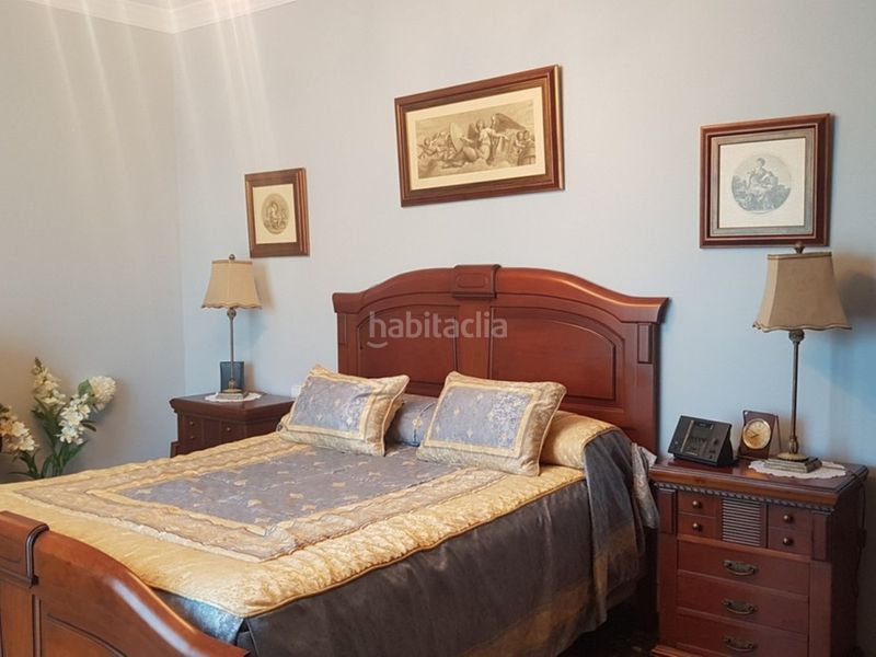 Foto c8930aae-6e7b-4d50-8b8a-d2d8292e5625. Casa adossada amb aparcament a Las Brisas Marbella