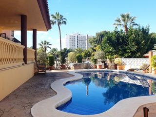 Semi detached house in Las Brisas