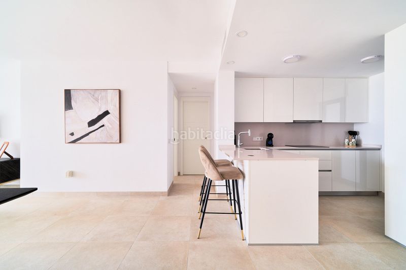 Foto 07deb4ab-d1ed-43a2-bd53-77f0558202a9. Pis amb aparcament a Las Gaviotas - Carvajal Fuengirola