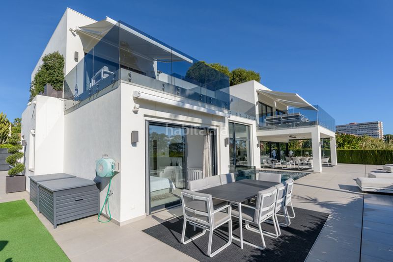Foto a0b088a5-4ca1-4456-b4db-02090a7e5f47. Casa adossada a Los Monteros Marbella