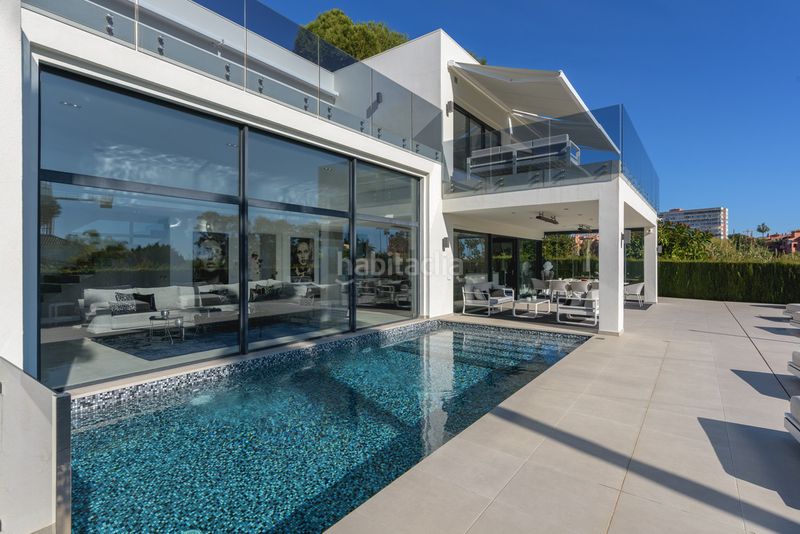 Foto ab15e24f-a06f-44f7-80d3-1640b971dfc8. Casa adossada a Los Monteros Marbella