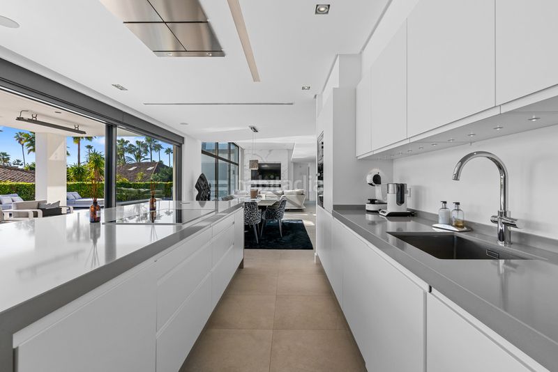 Foto fd82a8e7-8e44-4774-95c7-b6b44d7e12d7. Casa adossada a Los Monteros Marbella