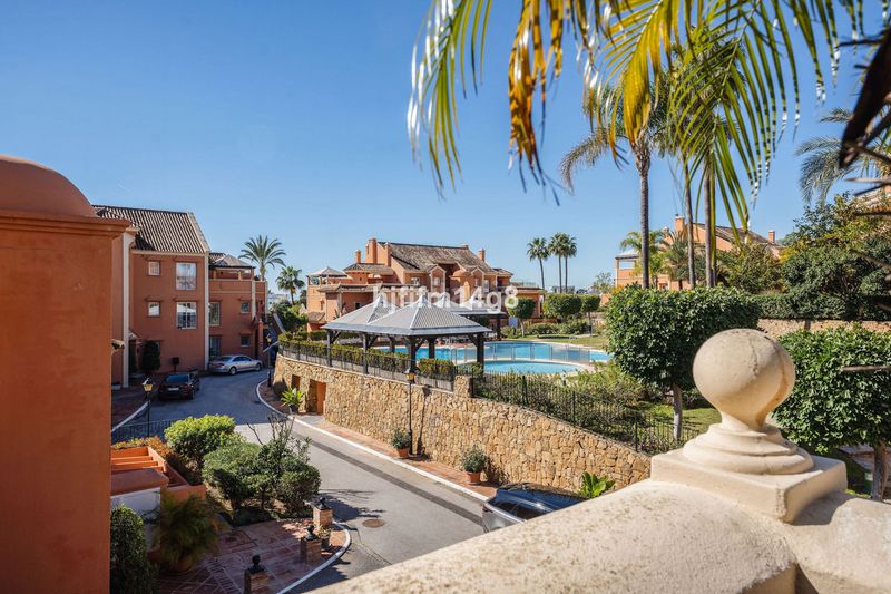 Foto a3916d2d-37c3-4fc0-ba4b-0a74b03999fa. Ático en Las Brisas Marbella