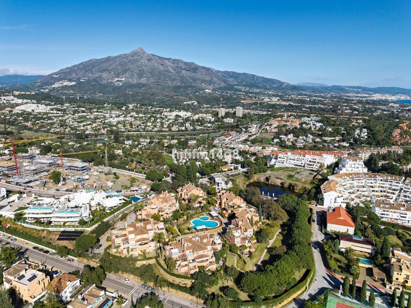 Foto d039854c-2882-4c56-a62a-f01c13c2d53c. Ático en Las Brisas Marbella