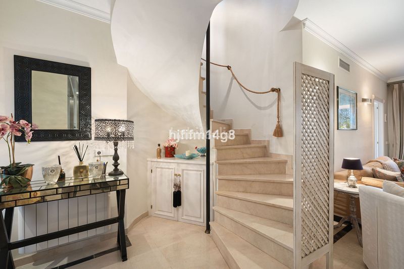 Foto dce52b26-1730-45e7-bb26-484fca102368. Ático en Las Brisas Marbella