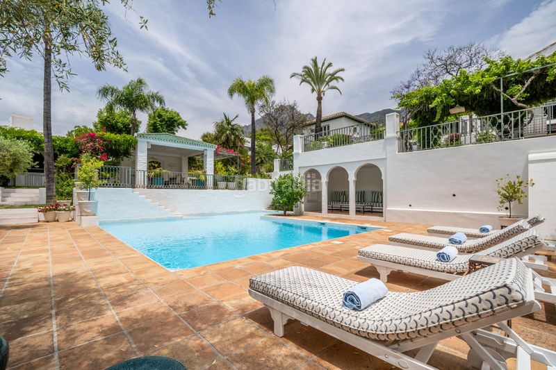 Foto 0d226ff2-1ce9-4be9-8f47-64fa476f9025. Casa adossada a Sierra Blanca Marbella