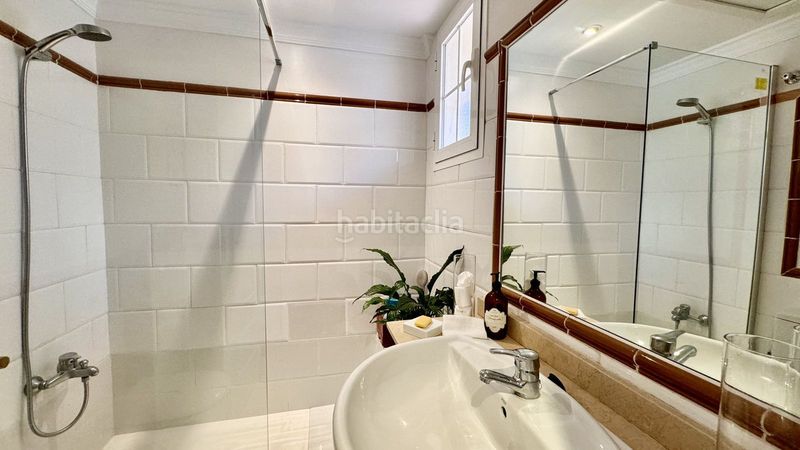 Foto 4497d872-9e18-4db7-b18e-c563342ffbc5. Casa adossada a Puerto Banús Marbella