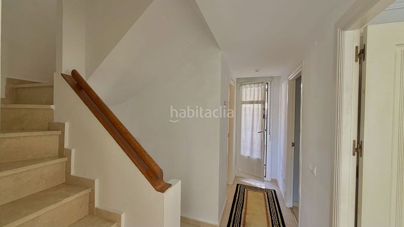 Foto e21c8bd8-3d2a-4430-a49f-d32c42067bb6. Reihenhaus in Puerto Banús Marbella