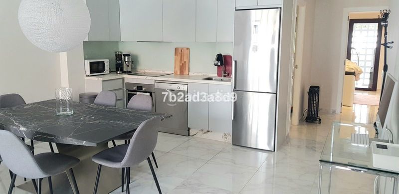 Foto 305fc52d-af23-4b62-bbee-b84b5d2c763e. Pis amb aparcament a Las Brisas Marbella