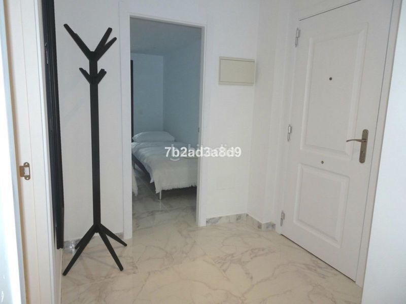 Foto 4b2710ce-0b20-4906-ac14-d799e8a92e0e. Pis amb aparcament a Las Brisas Marbella