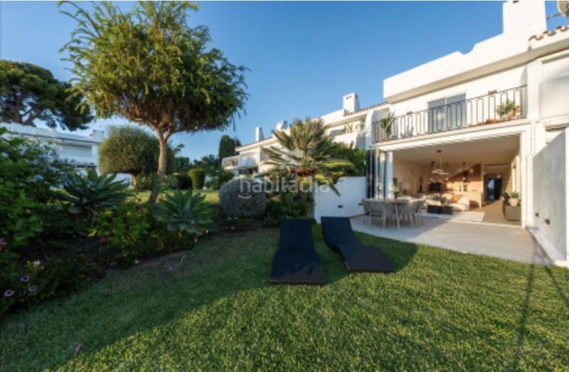 Foto 539d24b1-f2a1-4a0c-9a97-41a24baa371d. Casa adossada a Las Brisas Marbella