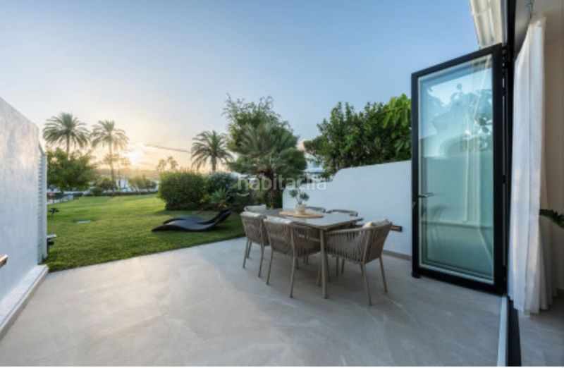 Foto 5f8d5f6c-d17c-4273-80e3-0947b83c4b59. Casa adossada a Las Brisas Marbella