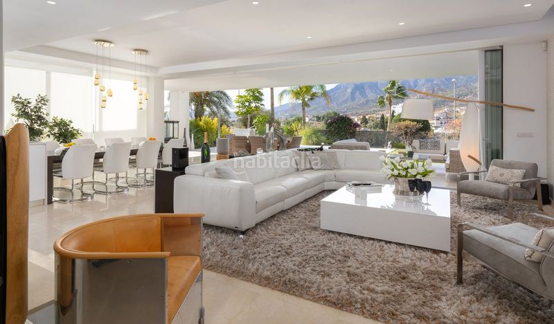 Foto d8a72d08-1b55-4e91-bbe8-053100f6c396. Casa adossada a Río Real Marbella
