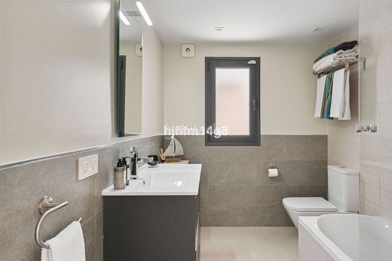 Foto 9938350d-9bd2-499f-96eb-b18a39a70dd5. Casa adossada a Las Brisas Marbella
