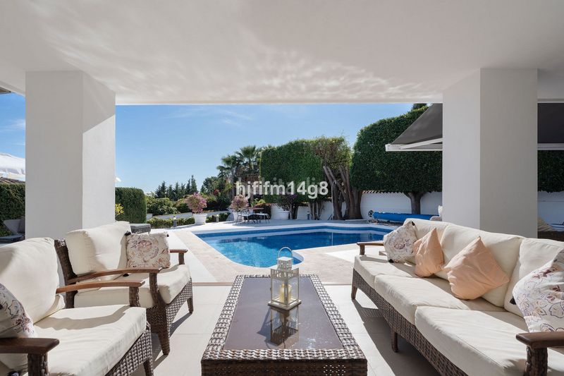Foto c31d85d4-d263-48e2-a93e-e936a939a83a. Casa adossada a Las Brisas Marbella