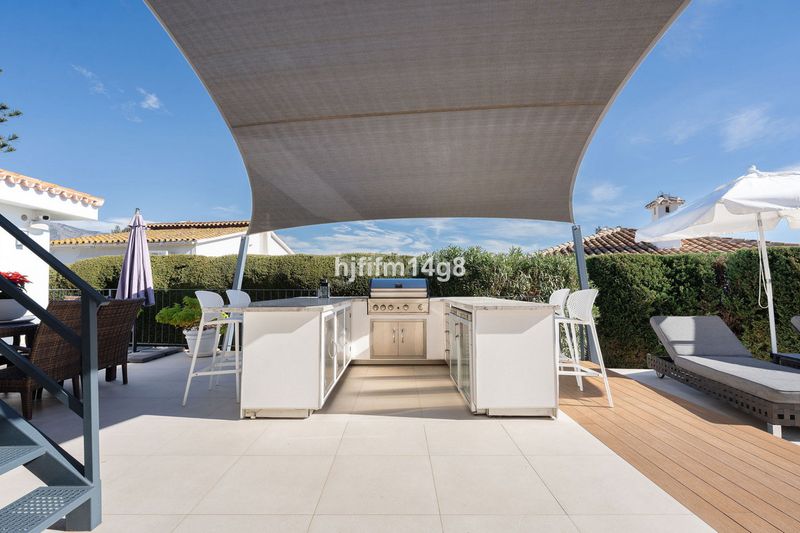 Foto efba4aba-73c5-4121-b74c-61161ce6291f. Casa adossada a Las Brisas Marbella