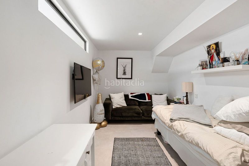 Foto a53da5eb-a51a-4728-bc7d-03383134c36b. Casa adossada amb aparcament a Las Brisas Marbella