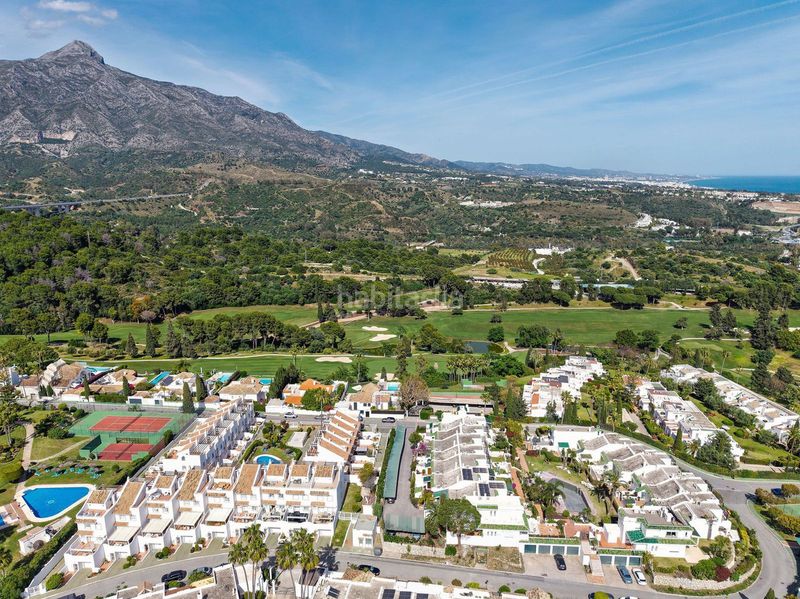 Foto ee6c8951-10f9-4a19-8cdc-366a2169b1dc. Casa adossada amb aparcament a Las Brisas Marbella