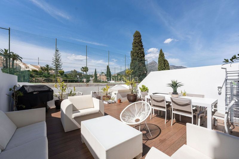 Foto eee23db3-ba74-4f01-ba43-711a8d190d69. Casa adossada amb aparcament a Las Brisas Marbella